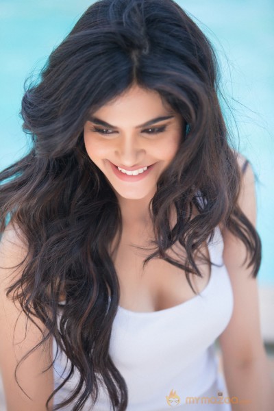 Aaditi Pohankar Latest PhotoShoot