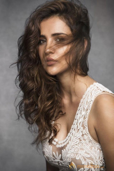 Aisha Sharma PhotoShoot Photos