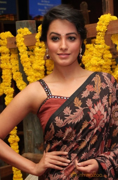Anita Hassanandani Cute and Hot Pics