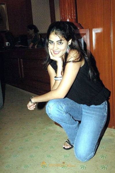 Cute genelia d souza Photo Gallery