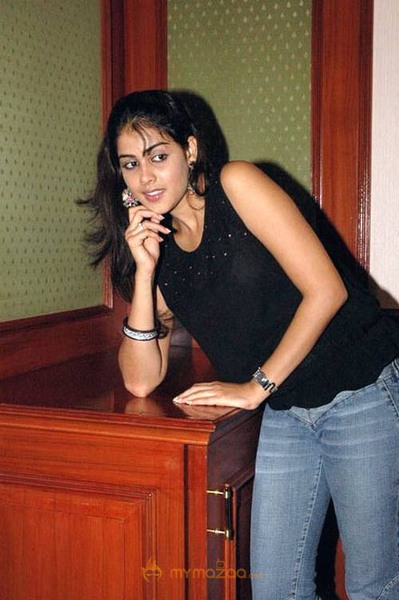 Cute genelia d souza Photo Gallery