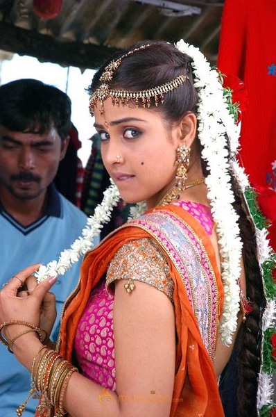 Cute genelia d souza Photo Gallery