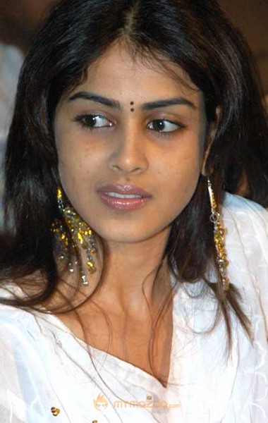 Cute genelia d souza Photo Gallery