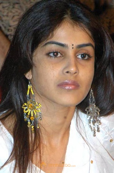 Cute genelia d souza Photo Gallery