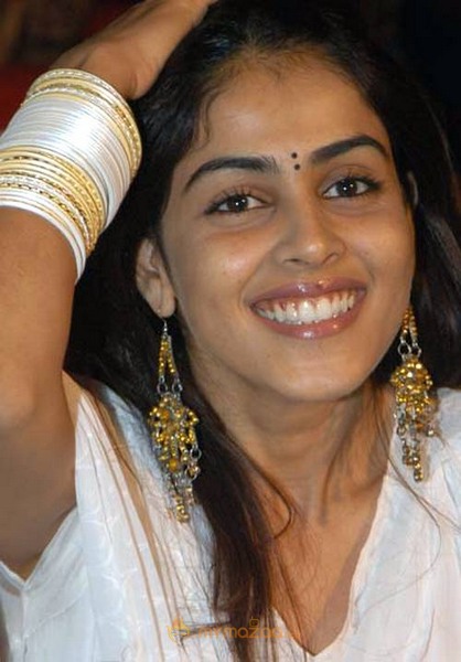 Cute genelia d souza Photo Gallery