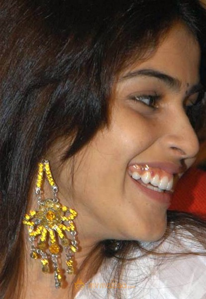 Cute genelia d souza Photo Gallery