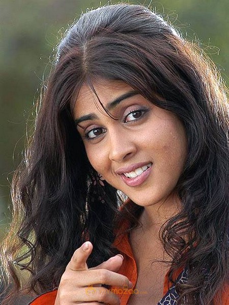 Cute genelia d souza Photo Gallery