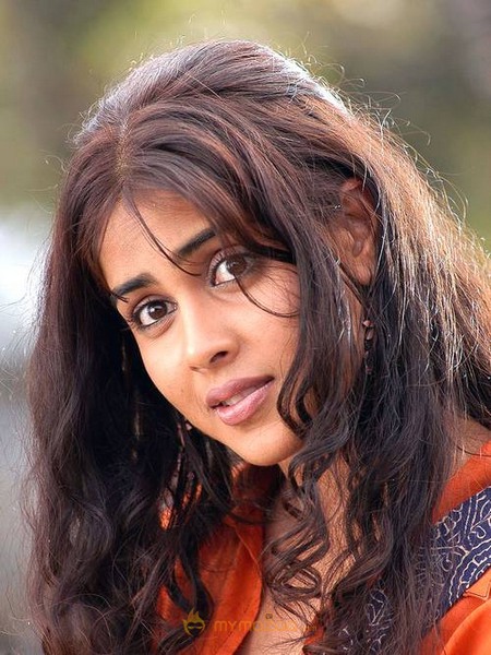 Cute genelia d souza Photo Gallery