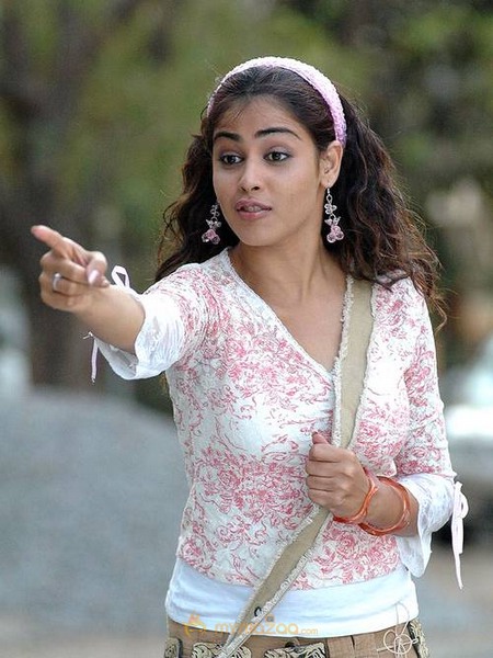 Cute genelia d souza Photo Gallery