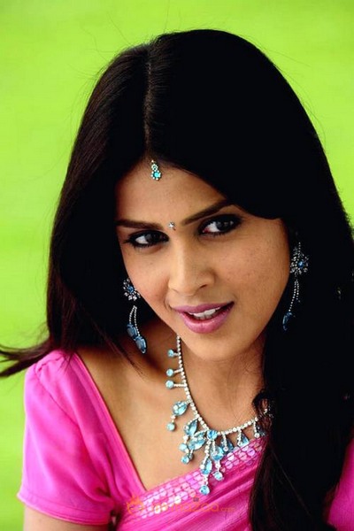 Cute genelia d souza Photo Gallery