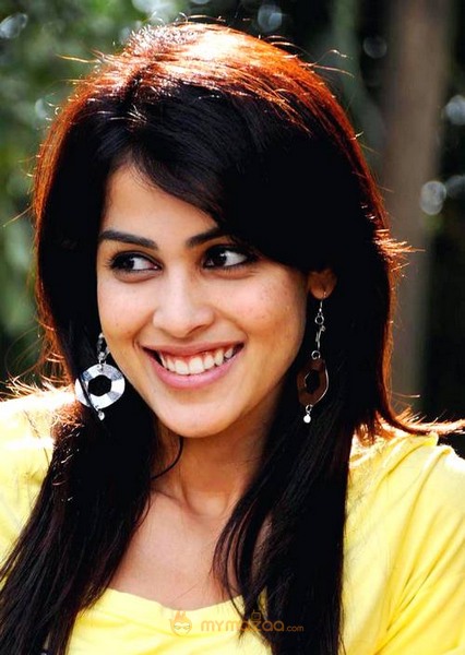 Cute genelia d souza Photo Gallery