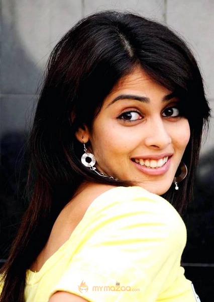 Cute genelia d souza Photo Gallery