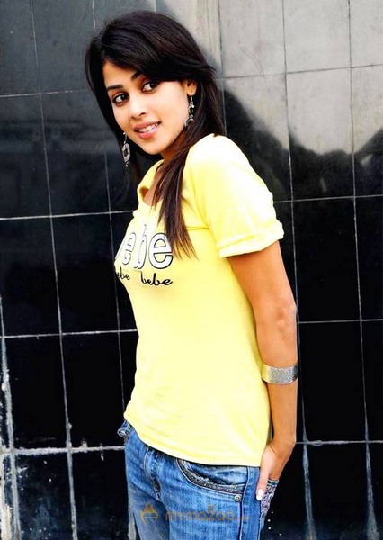 Cute genelia d souza Photo Gallery