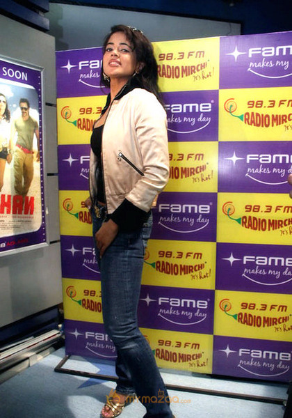 Hot Sameera Raddy Photo Gallery