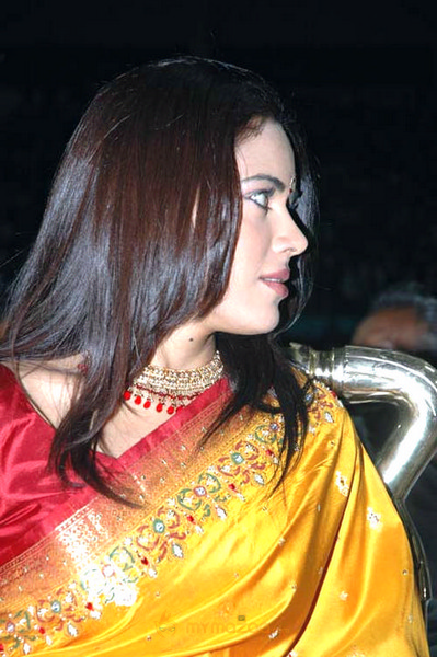 Hot Sameera Raddy Photo Gallery