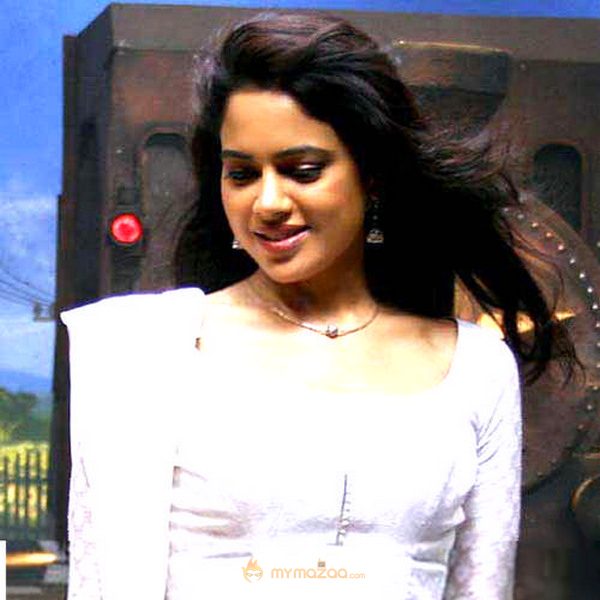 Hot Sameera Raddy Photo Gallery