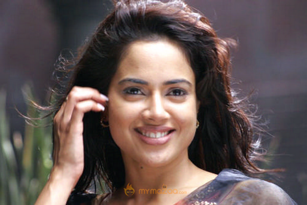 Hot Sameera Raddy Photo Gallery