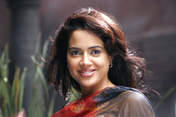 Hot Sameera Raddy Photo Gallery