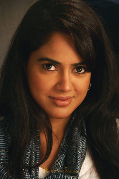 Hot Sameera Raddy Photo Gallery