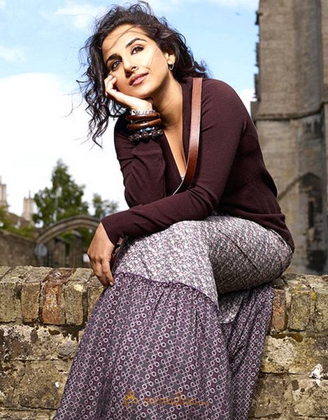 Cute and Hot Vidya Balan Photo Gallery