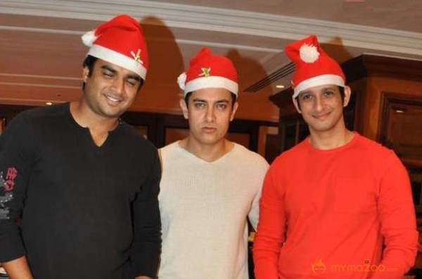 3 Idiots Celebrate Christmas 