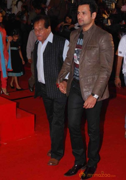 3 Idiots Premier Show 