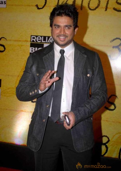 3 Idiots Premier Show 