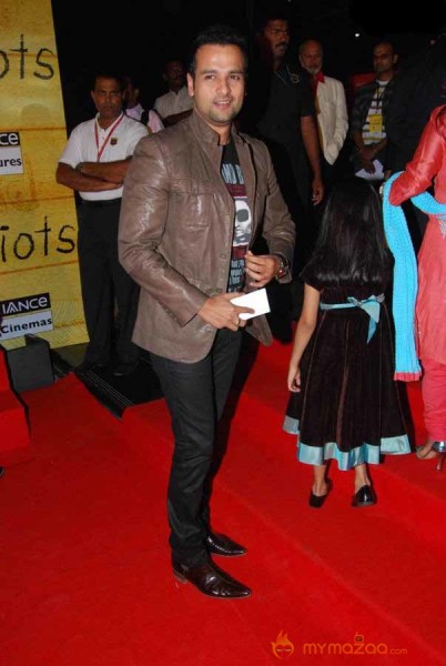 3 Idiots Premier Show 