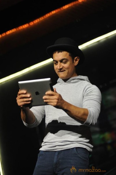 Aamir,Katrina launch Dhoom 3 merchandise Photos