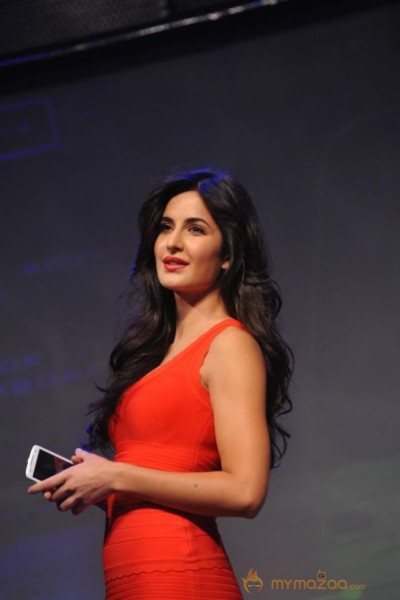 Aamir,Katrina launch Dhoom 3 merchandise Photos
