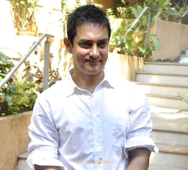 Aamir Khan celebrates 45th birthday