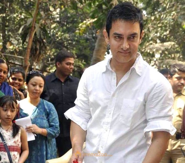 Aamir Khan celebrates 45th birthday