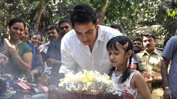 Aamir Khan celebrates 45th birthday