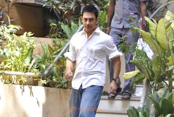 Aamir Khan celebrates 45th birthday