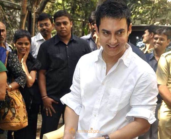 Aamir Khan celebrates 45th birthday
