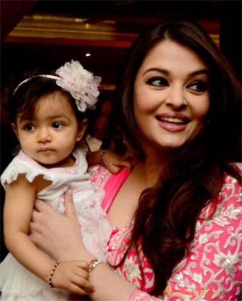 Aiswarya rai-Aradhya Bachan first bithday photos