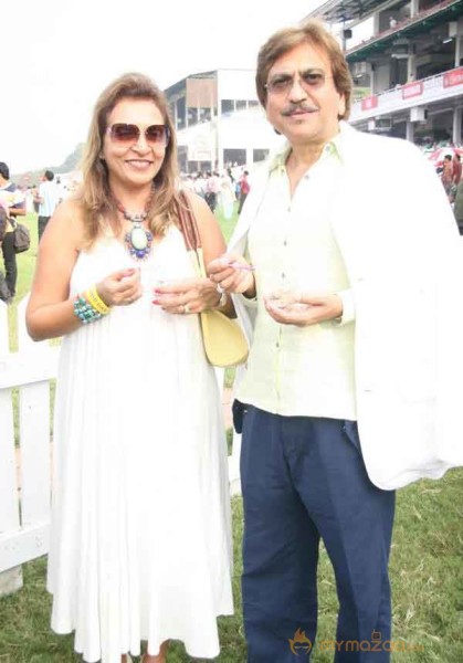 Akshay Kumar and Twinkle Khanna at Mid-Day race 