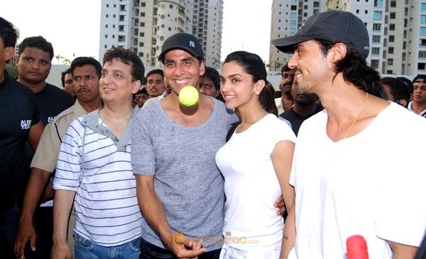 Akshay, Deepika at Housefull Cricket Match