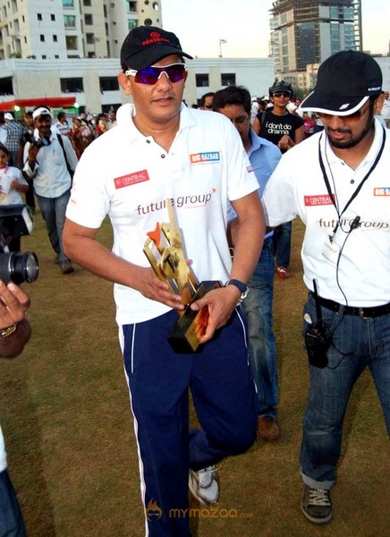 Akshay, Deepika at Housefull Cricket Match