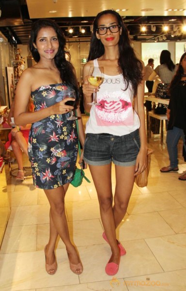 Alia Bhatt Launch Forever 21 Store 