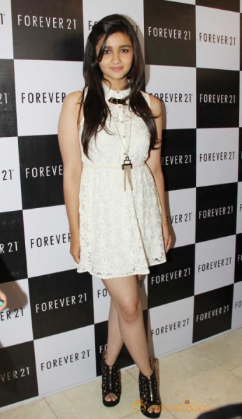 Alia Bhatt Launch Forever 21 Store 
