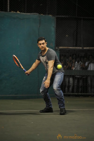 Amir Khan At the All India OWTT 2014 Finale