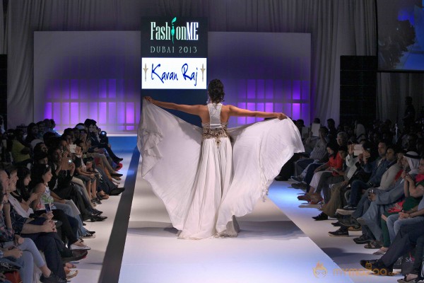 Anjana Sukhani Ramp Walk at Fashion Me 2013 Finale 
