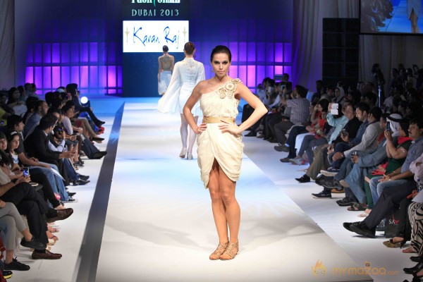 Anjana Sukhani Ramp Walk at Fashion Me 2013 Finale 