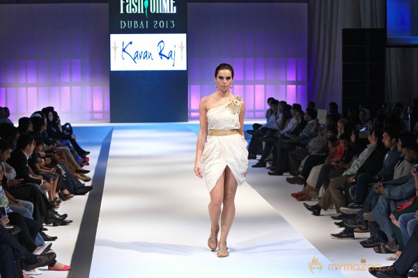 Anjana Sukhani Ramp Walk at Fashion Me 2013 Finale 