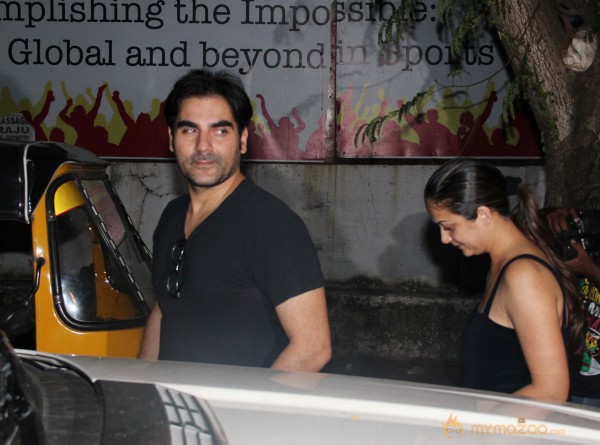 Arbaz Khan, Malaika & Amrita Arora Snapped At PVR 