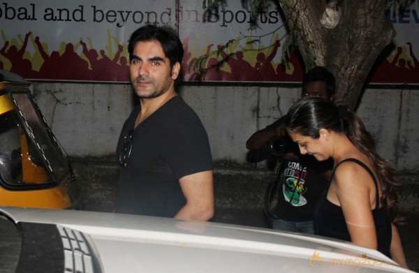 Arbaz Khan, Malaika & Amrita Arora Snapped At PVR 