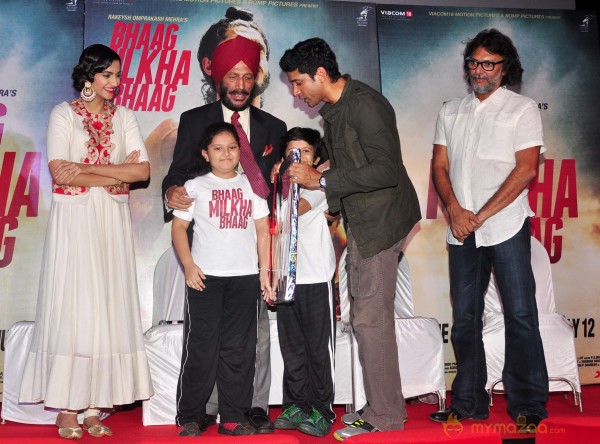Bhaag Milkha Bhaag Movie Trailer & Music Launch  