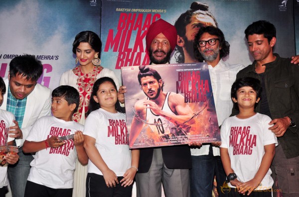 Bhaag Milkha Bhaag Movie Trailer & Music Launch  