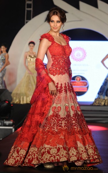 Bipasha And Neil Nitin photos